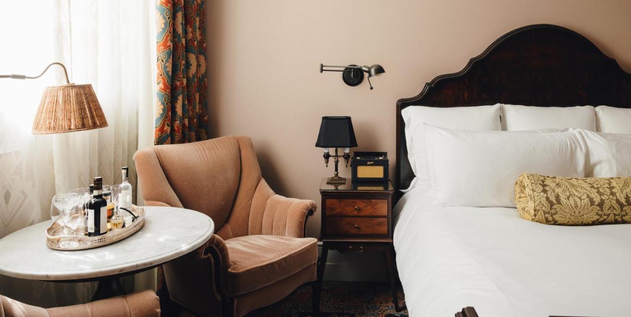 The Ned Hotel London Eksteriør billede A room at the Hotel de Ville