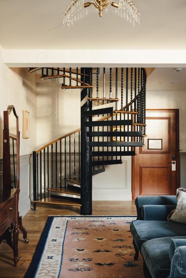 The Ned Hotel London Eksteriør billede Spiral staircase