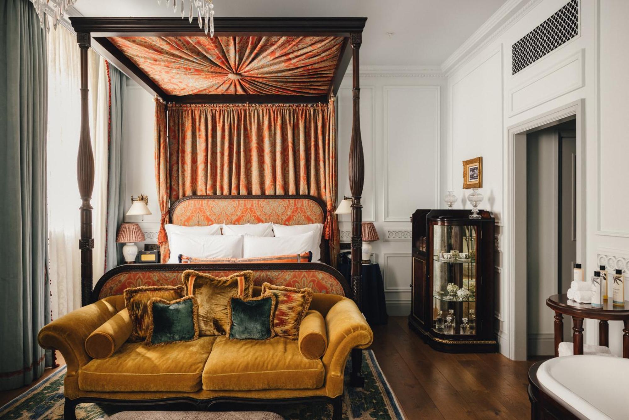 The Ned Hotel London Eksteriør billede A suite at the hotel